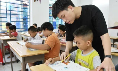 Lớp học tình thương dạy văn hóa, võ thuật của “thầy giáo 9X”